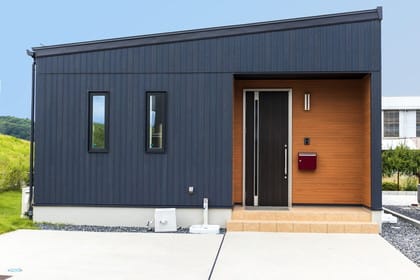 オープン外構とは？クローズ外構との違いや侵入防止・目隠し対策などを紹介