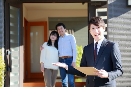ハウスメーカー営業マンとは。トラブルにならない付き合い方