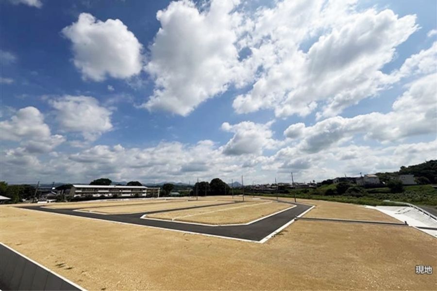 サンズテラス長谷イースト　(建築条件付宅地分譲)