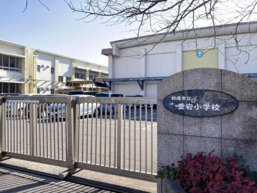スマートハイムプレイス鈴鹿市江島本町