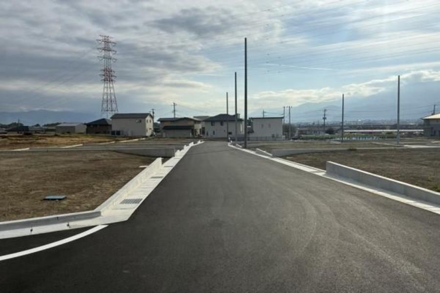 甲斐市龍地III