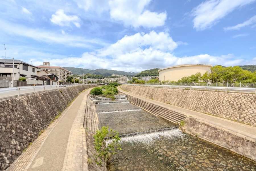 神戸市東灘区西岡本五丁目